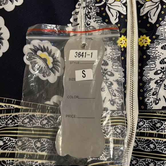 Beautiful Sundress - Picture 4 of 6